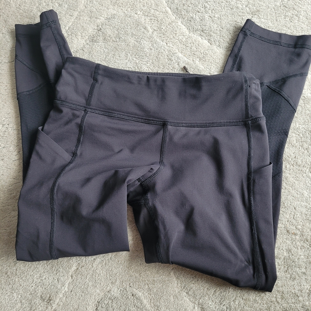 lululemon athletica Black High-Rise Align Leggings - Picture 6 of 7